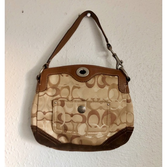 Coach Handbags - {Coach} NWOT Purse